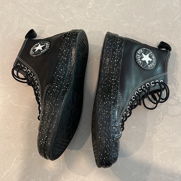 Converse Black hi tops - Picture 4 of 6